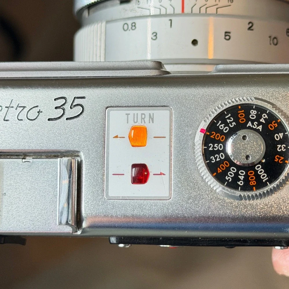 Yashica Electro 35 Rangefinder Camera Yashinon-DX 45mm f1.7 Lens W/ Case Tested